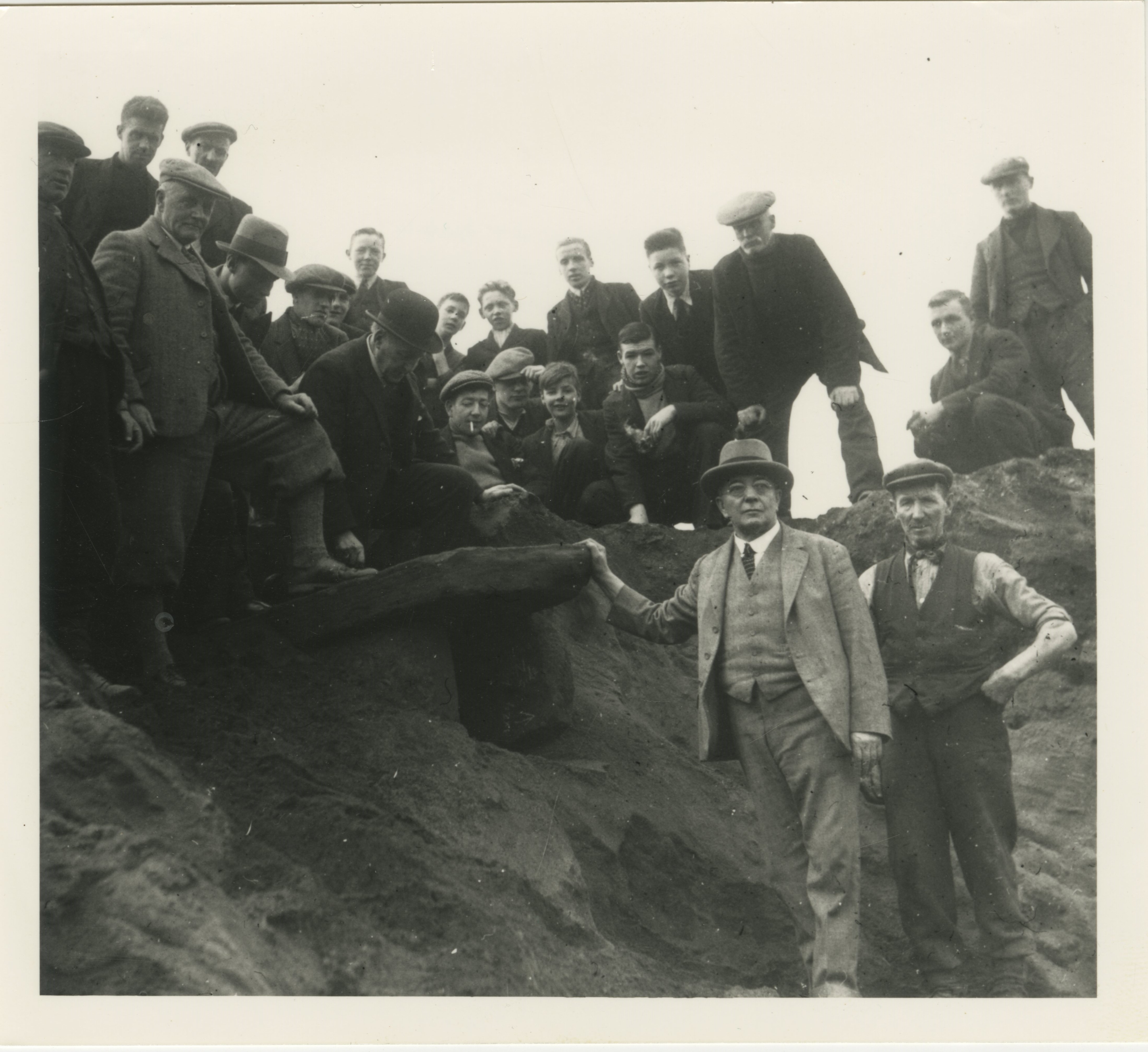 Burial cist discovery at Chatelherault, 1939, J. Harrison Maxwell, Copyright Historic Environment Scotland